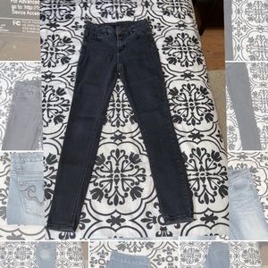 Black skinny jeans